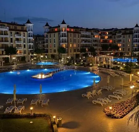 At Royal Sun, Sunny Διαμέρισμα *